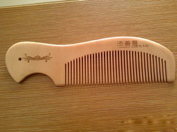 Individual Laser Marking on Wood Comb